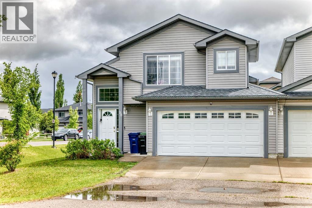 98 Canoe Square SW