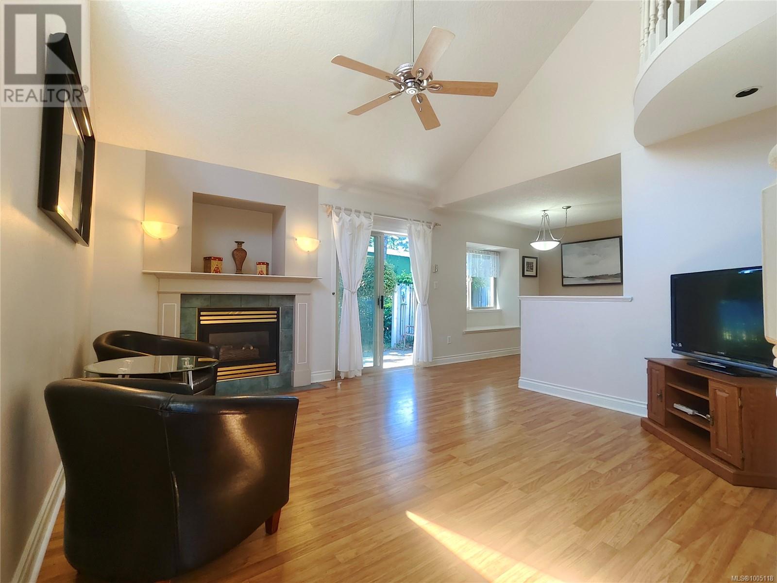 2 1809 McKenzie Ave