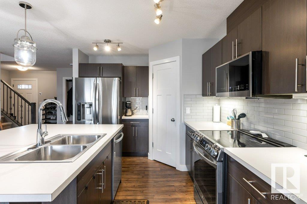 19 RICHMOND LI