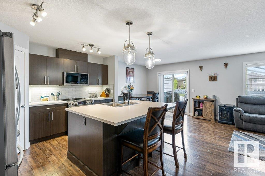 19 RICHMOND LI