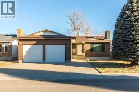 83 Elm Crescent S Lethbridge AB T1K4W8