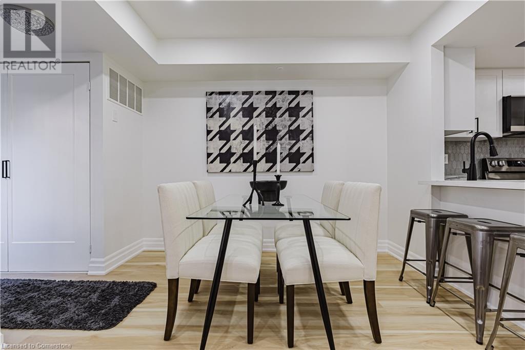 16 LAIDLAW Street Unit# 909