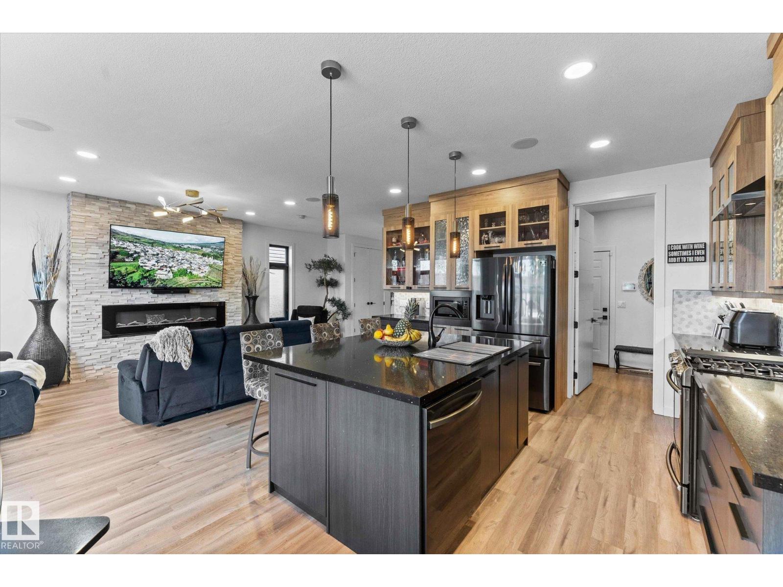 9 Brunswyck CR