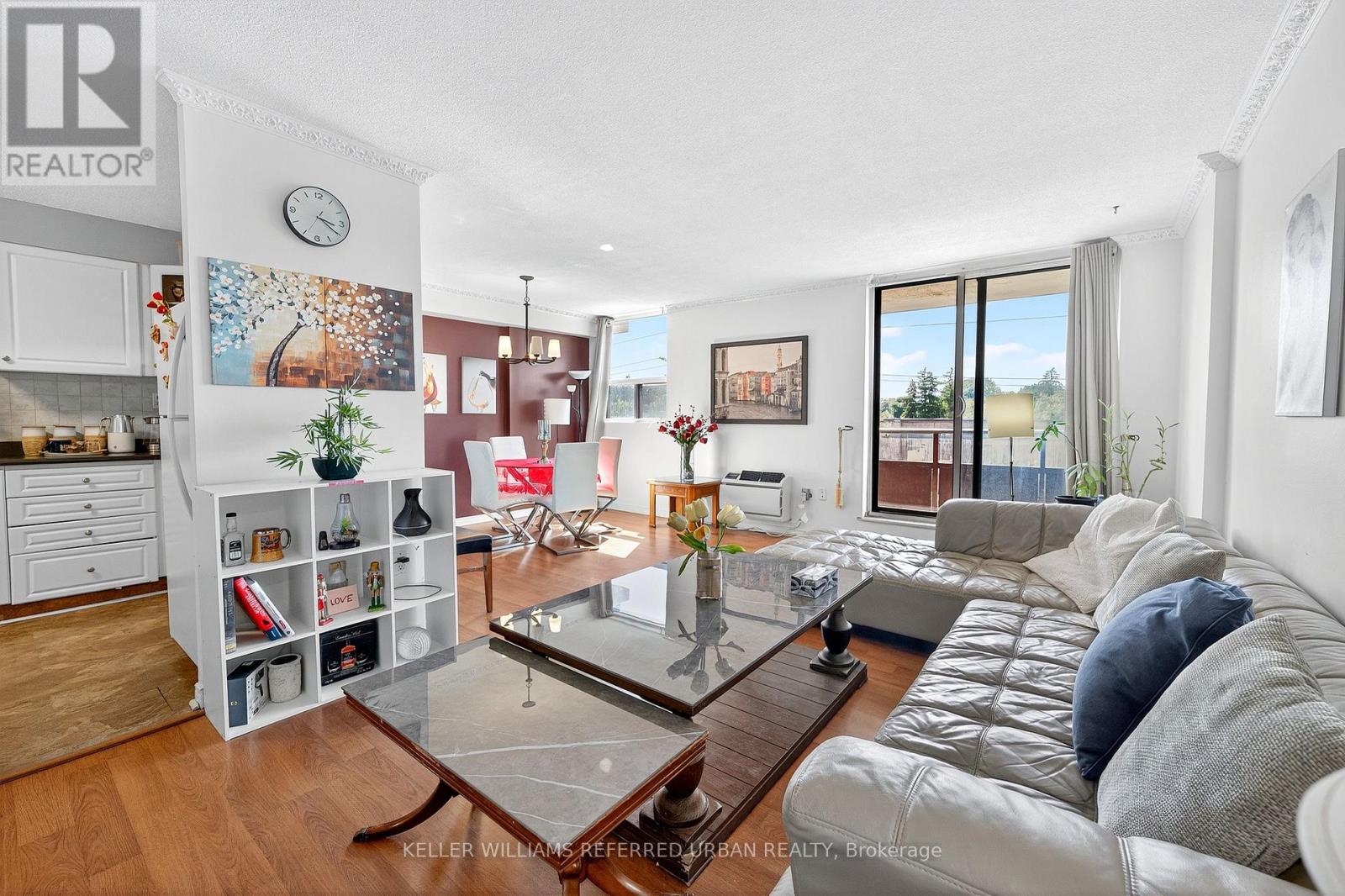 401 - 1881 JANE STREET