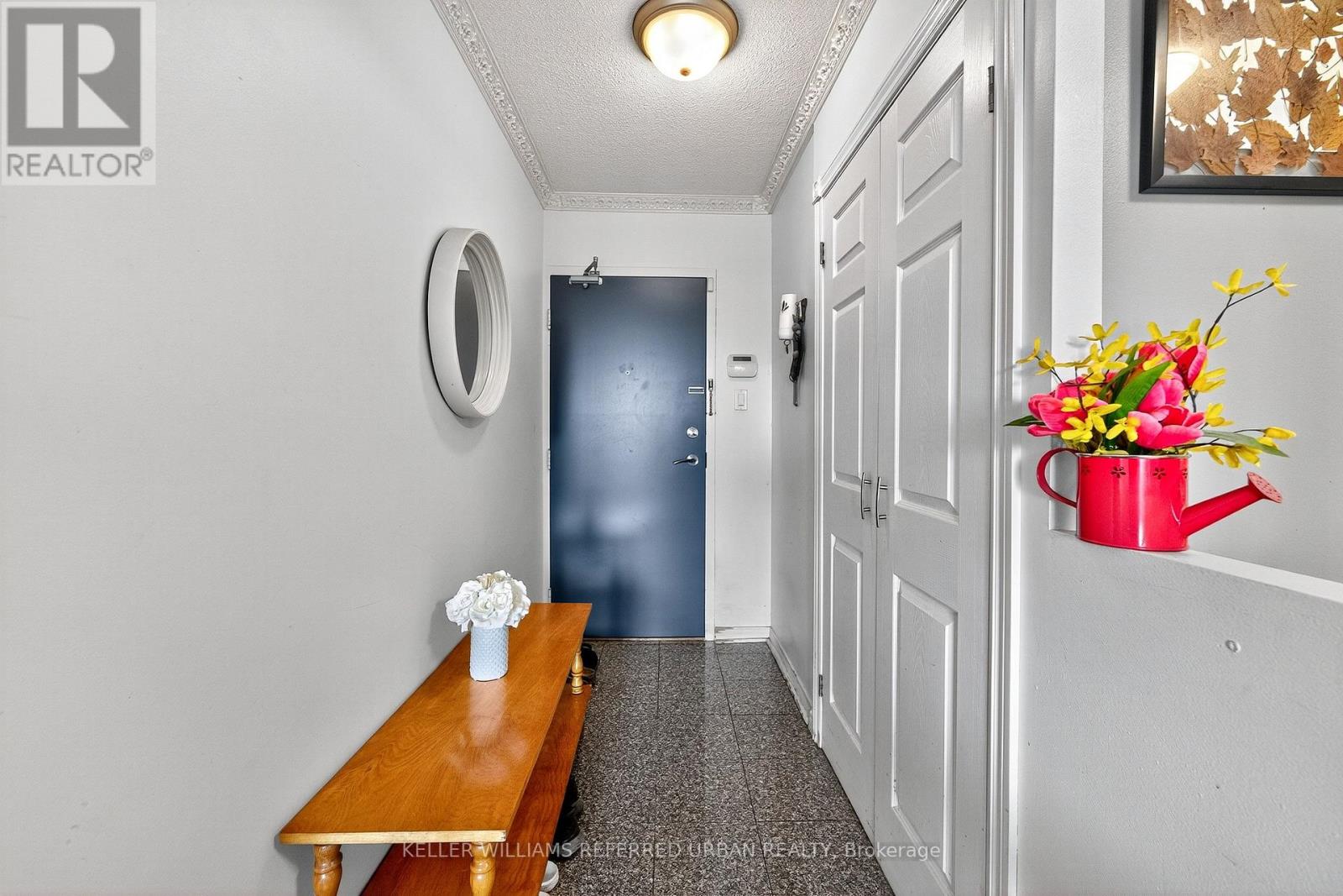 401 - 1881 JANE STREET