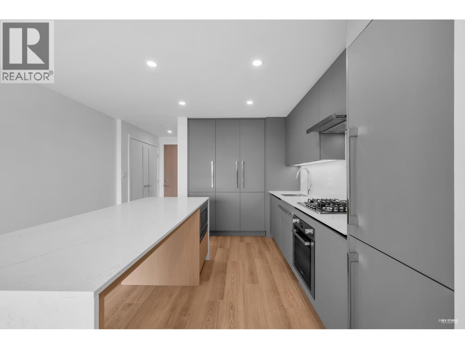 1306 5520 MCNAUGHTON ROAD