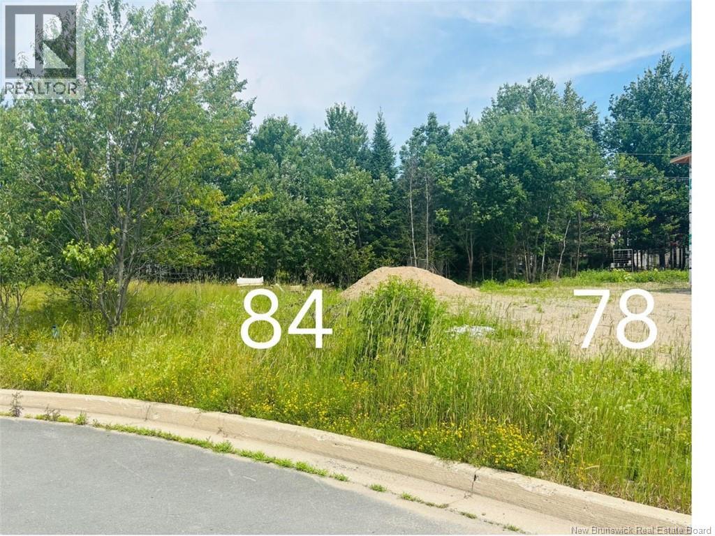Photo 1 of 6 — 78 Weavers Way, Fredericton, NB E3A3P8