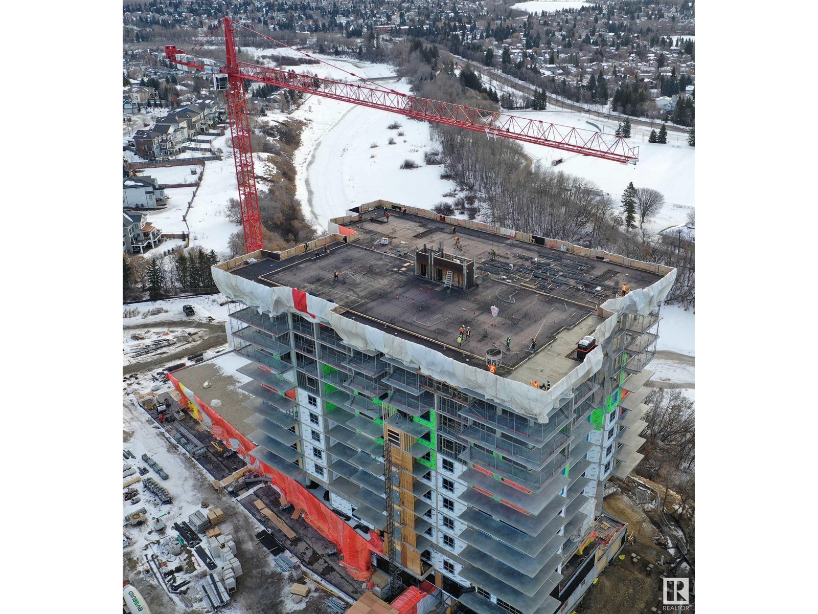 #116-117 260 Riverbank LD