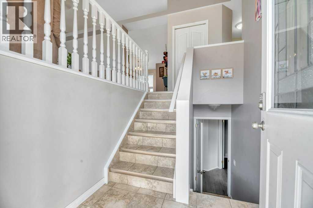 389 Strathford Crescent