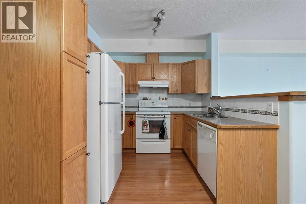 133, 2020 32 Street S