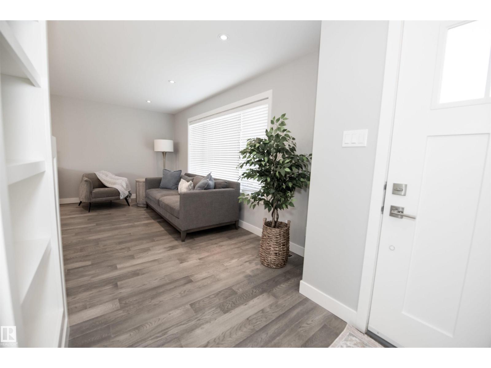 12107 131 AV NW