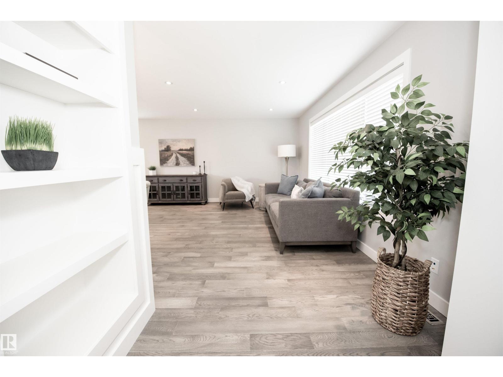 12107 131 AV NW