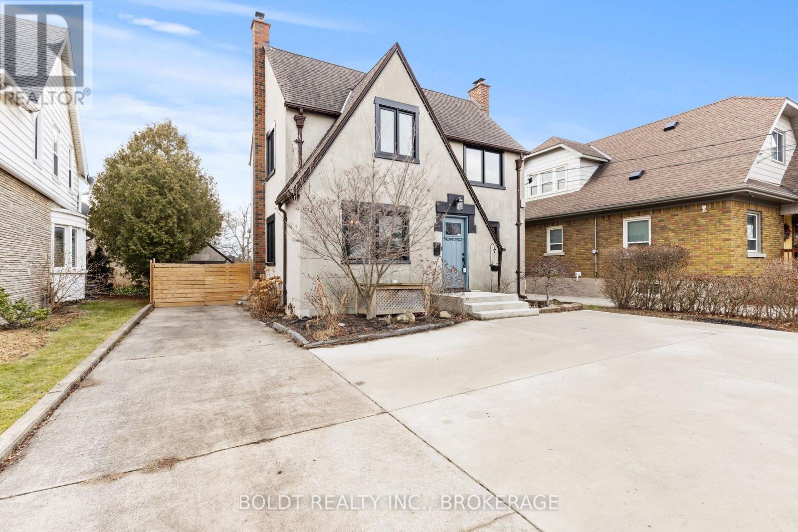 322 QUEENSTON STREET