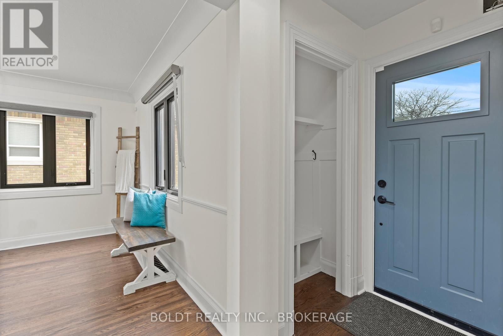 322 QUEENSTON STREET