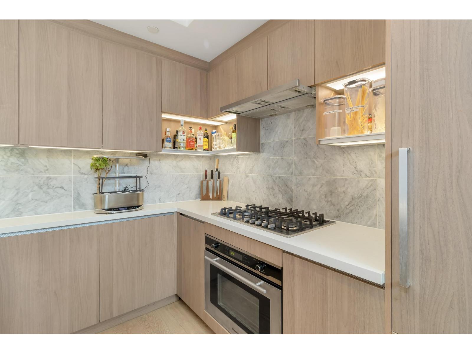 TH3 13720 100 AVENUE