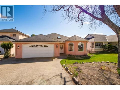 573 Spruceview Place N Kelowna BC V1V1S7