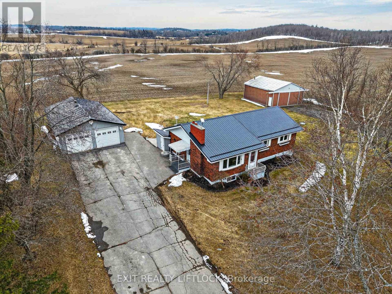 2289 BASE LINE ROAD - Photo 3