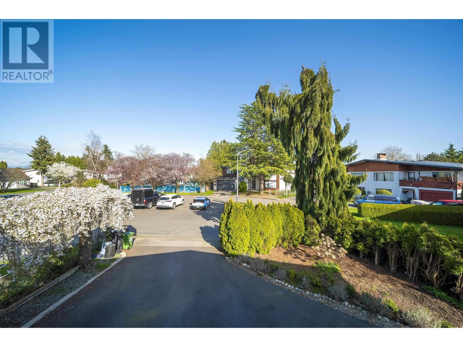 9031 GLENBROOK COURT
