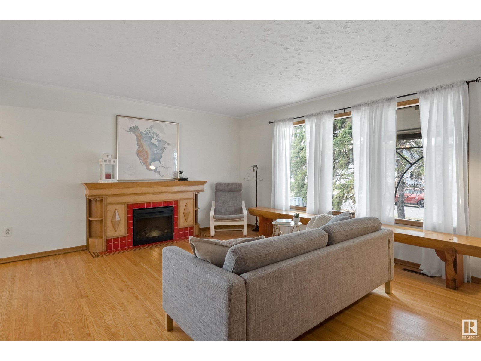 12207 58 ST NW
