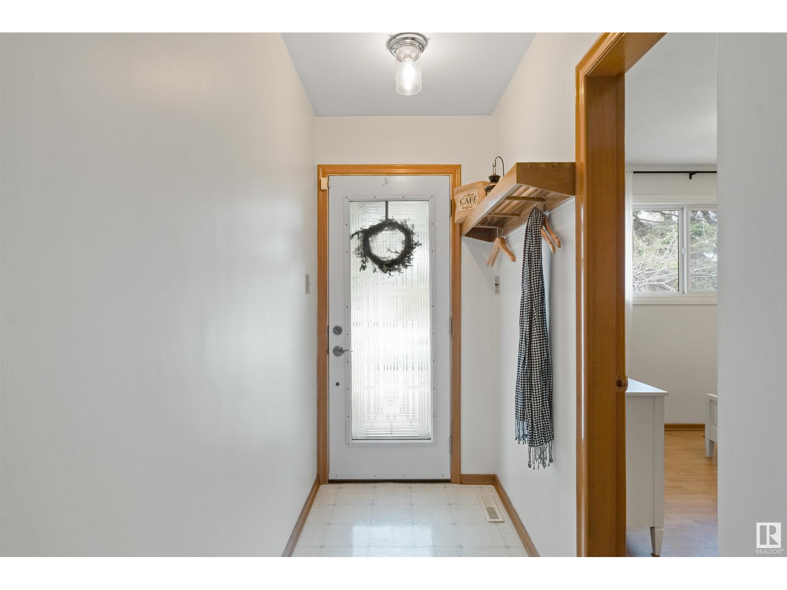 12207 58 ST NW
