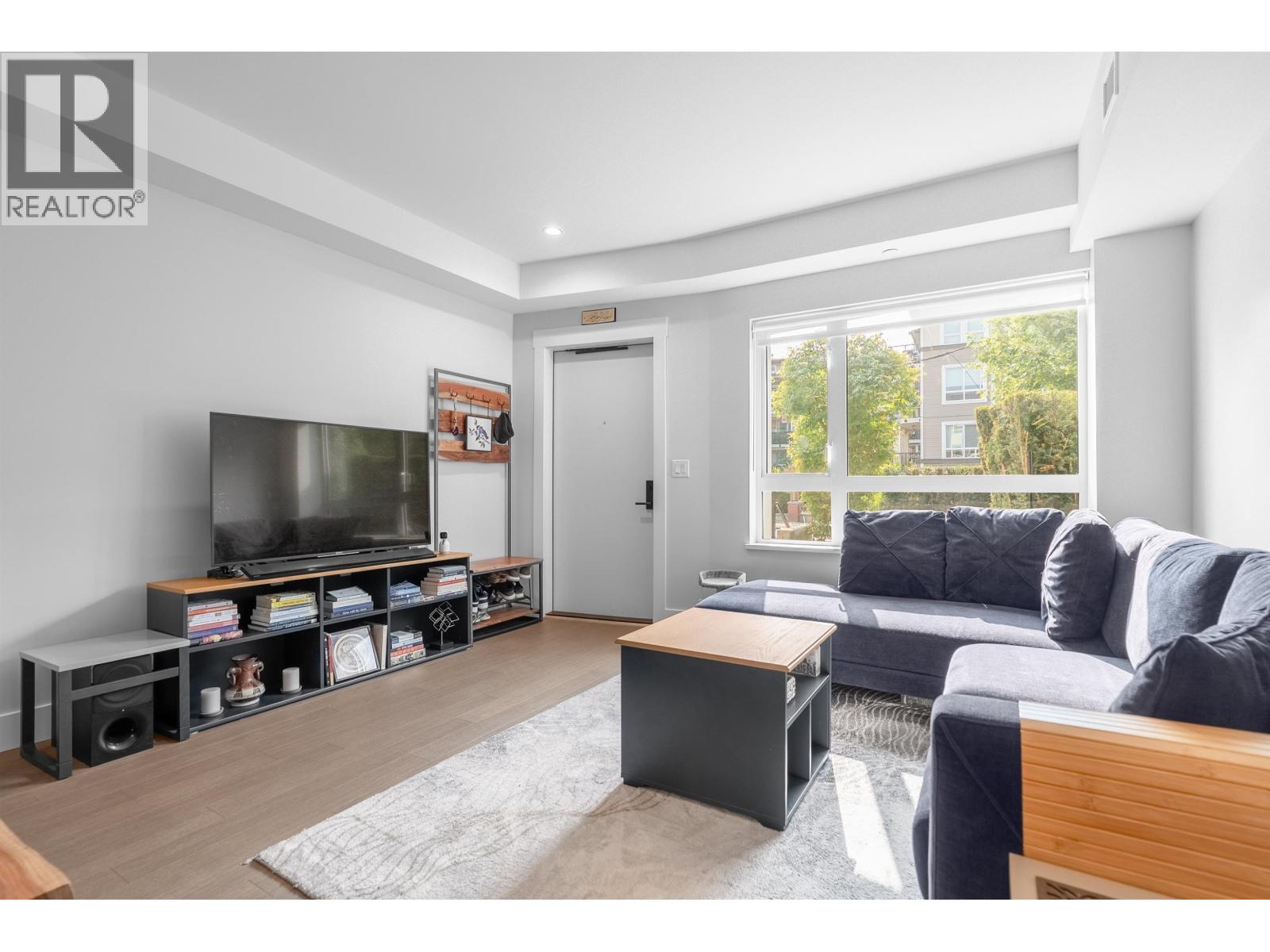 106 12040 PLAZA STREET