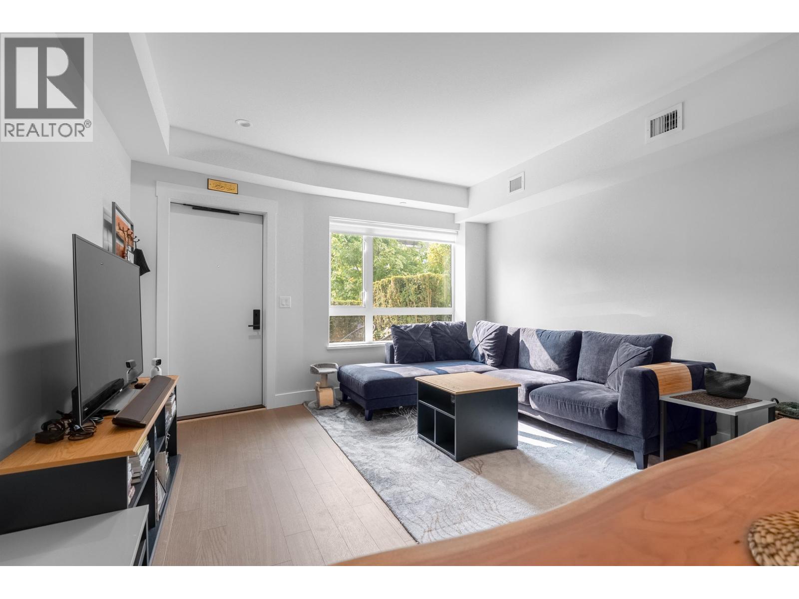 106 12040 PLAZA STREET