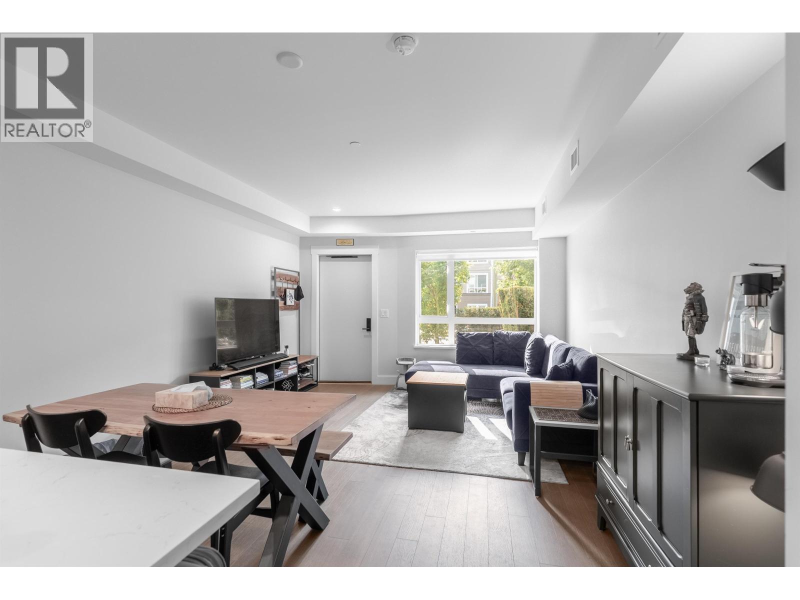 106 12040 PLAZA STREET