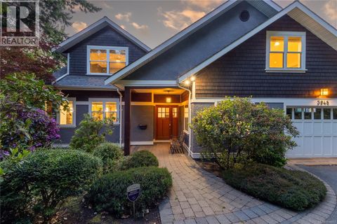 3948 Telegraph Bay Rd Saanich BC V8N4H7