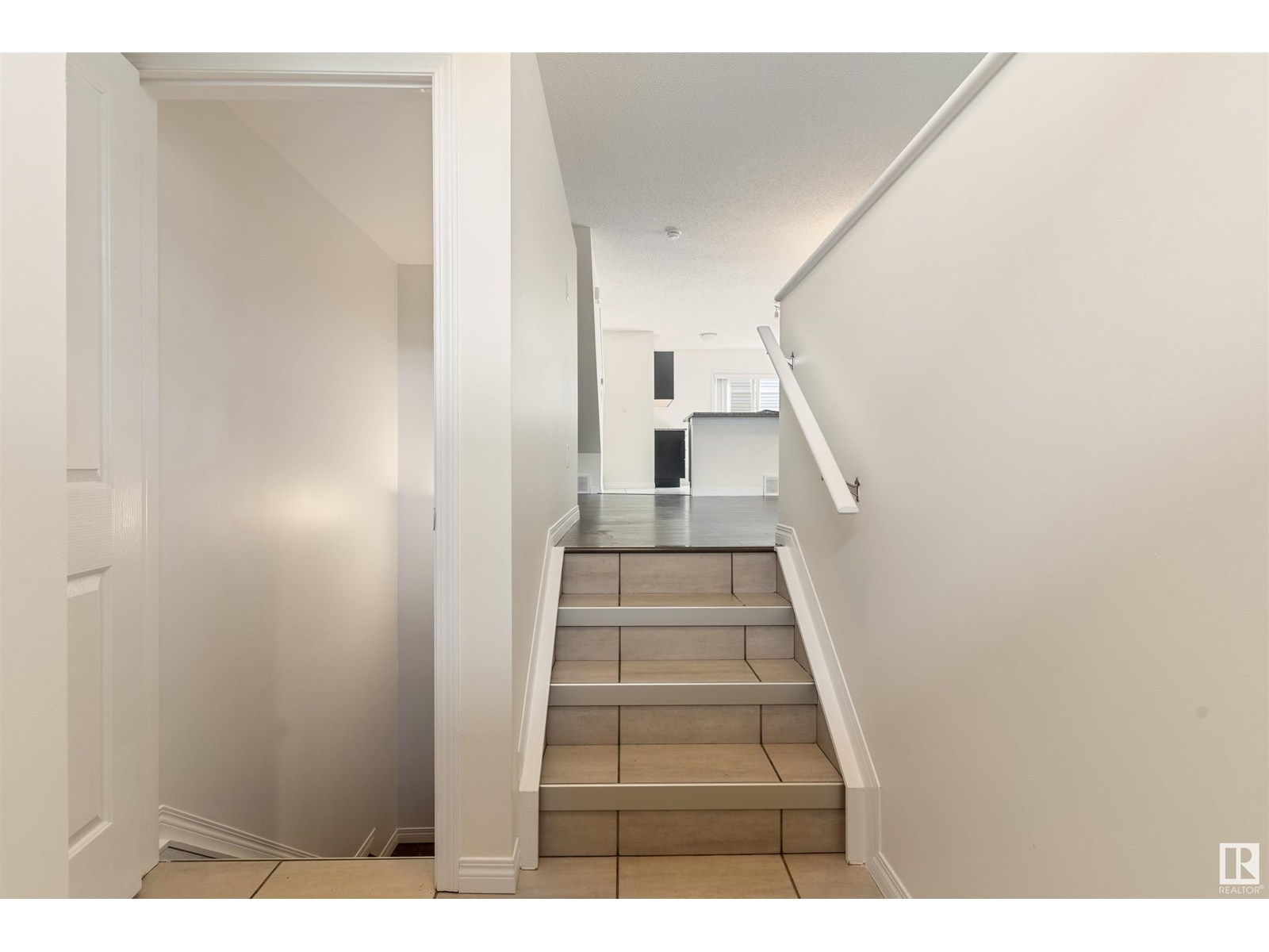 #52 1030 CHAPPELLE BV SW