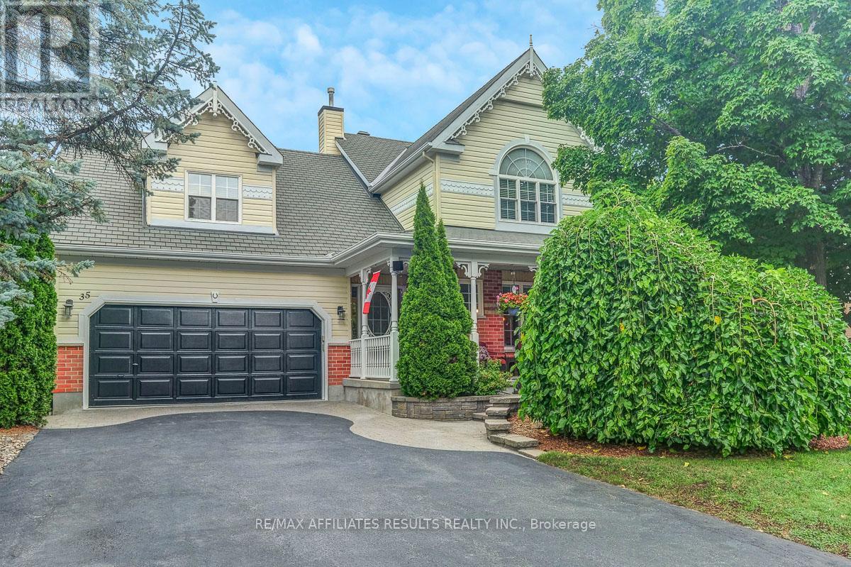 35 CRANTHAM CRESCENT