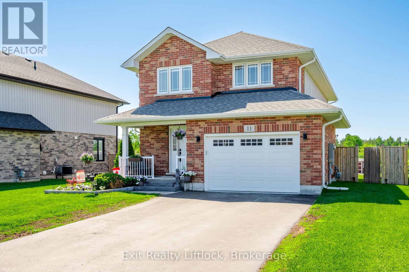 11 DARRELL DRAIN CRESCENT - Photo 2