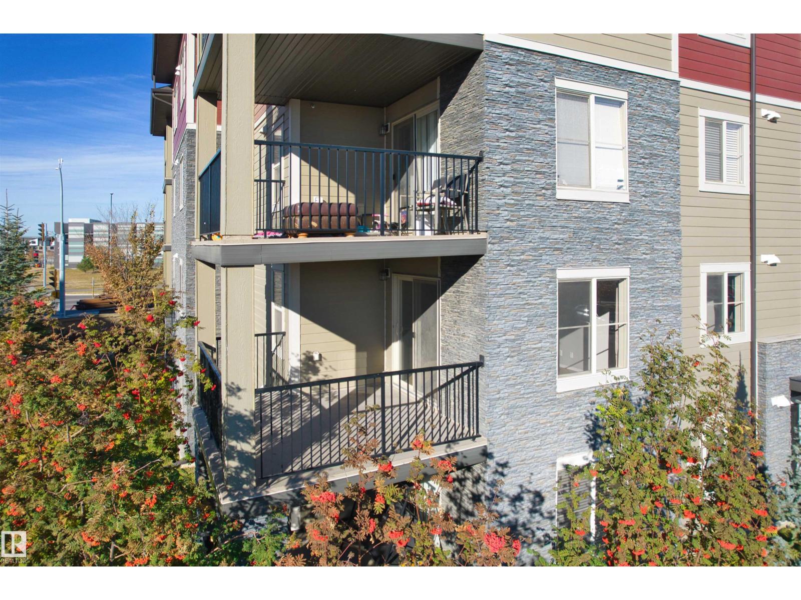 #202 3315 JAMES MOWATT TR SW