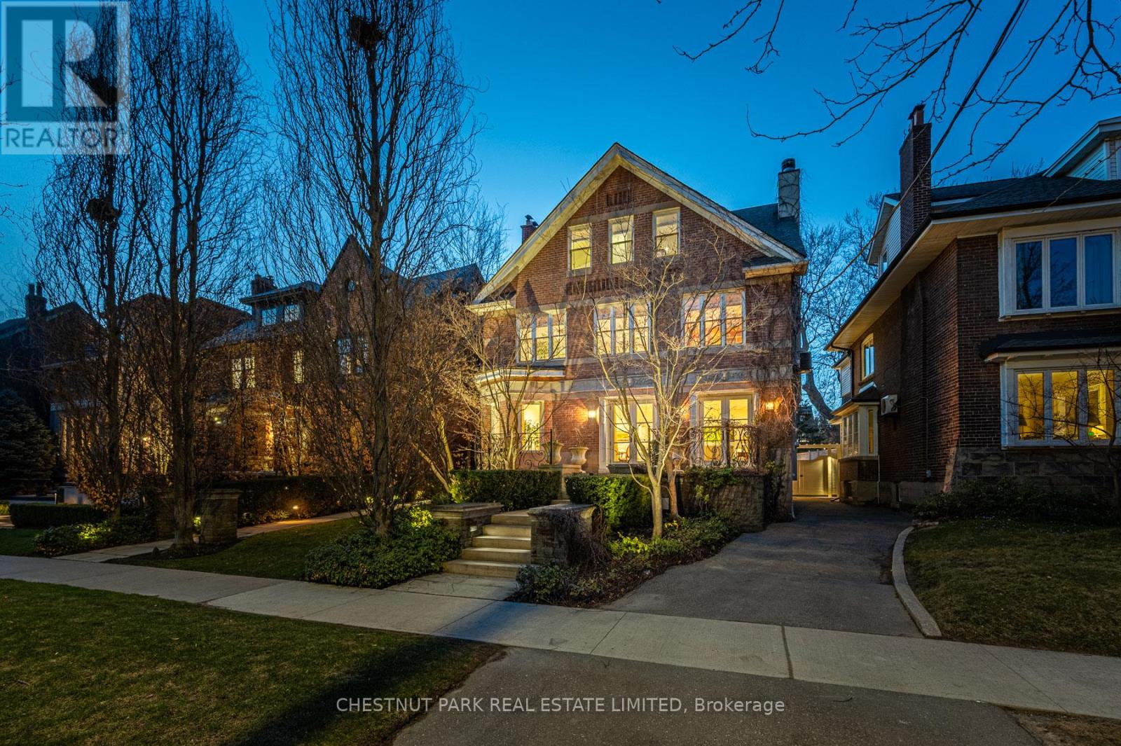 68 ROWANWOOD AVENUE