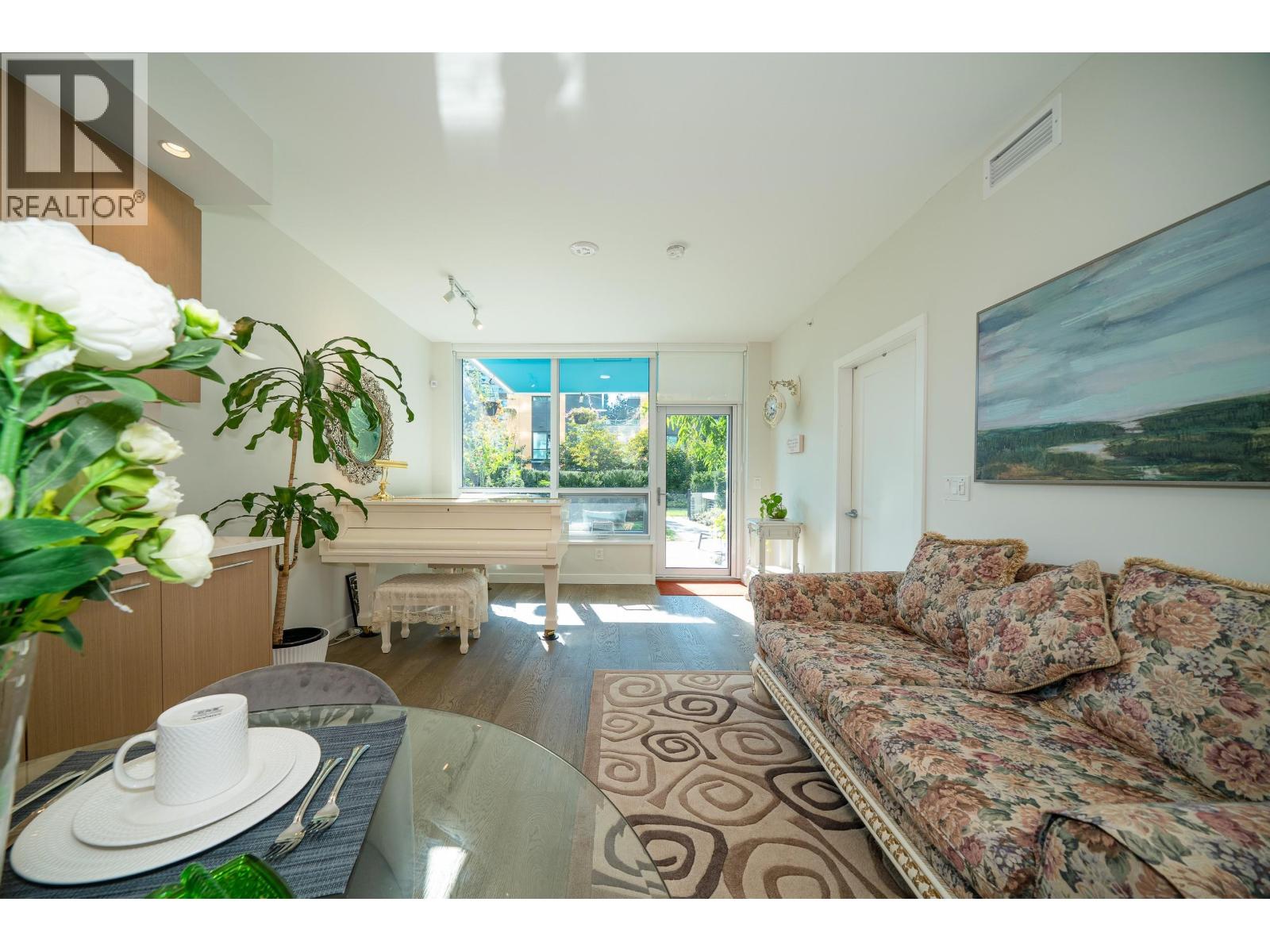 101 5608 BERTON AVENUE