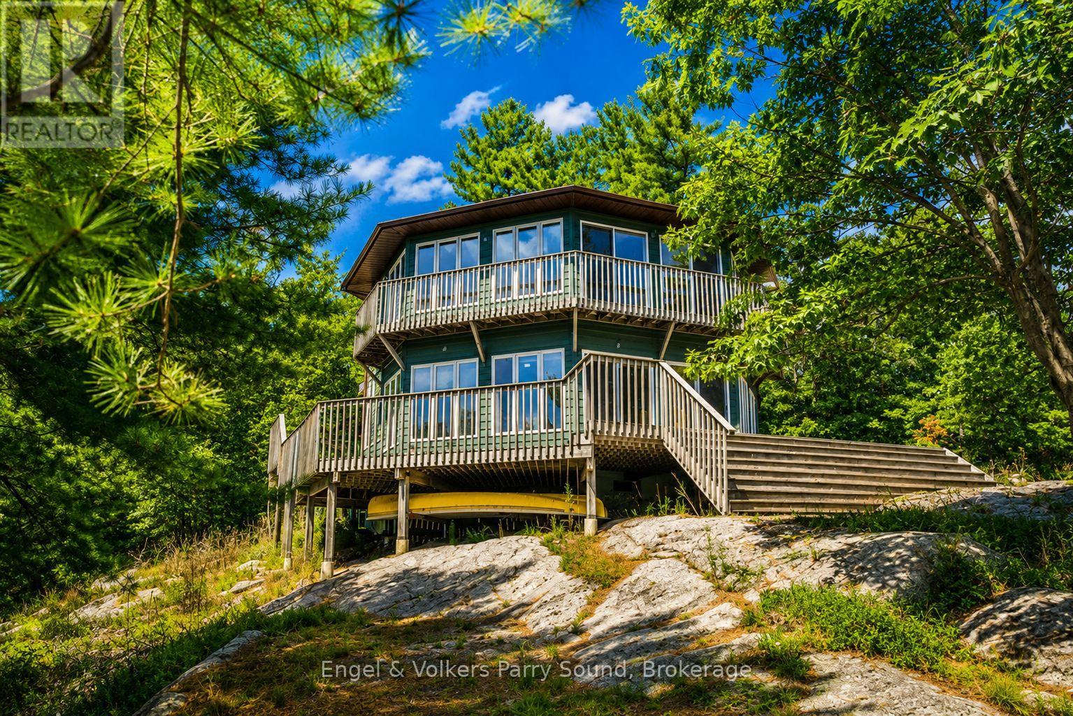 1 LOON BAY