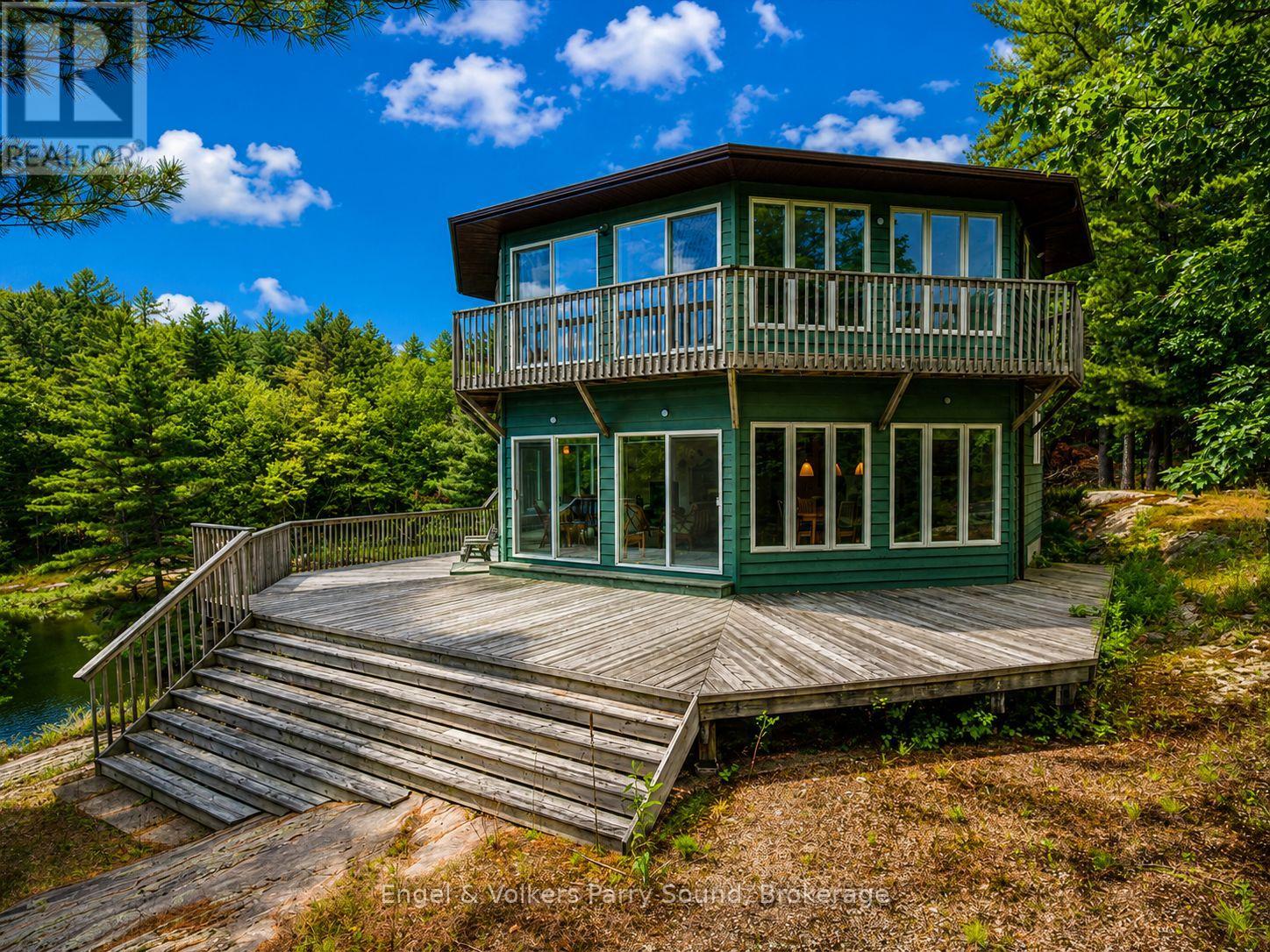 1 LOON BAY