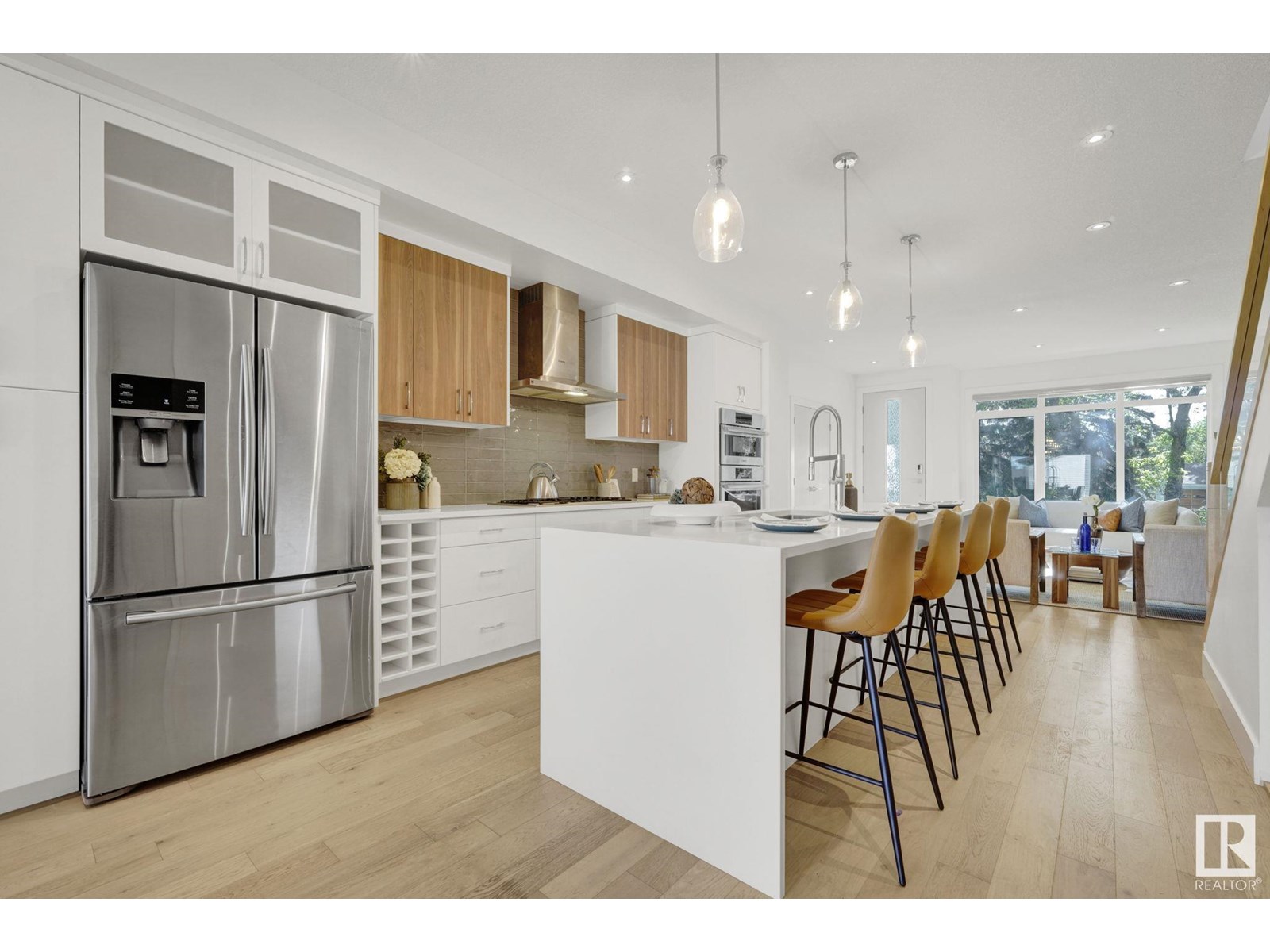 10966 123 ST NW