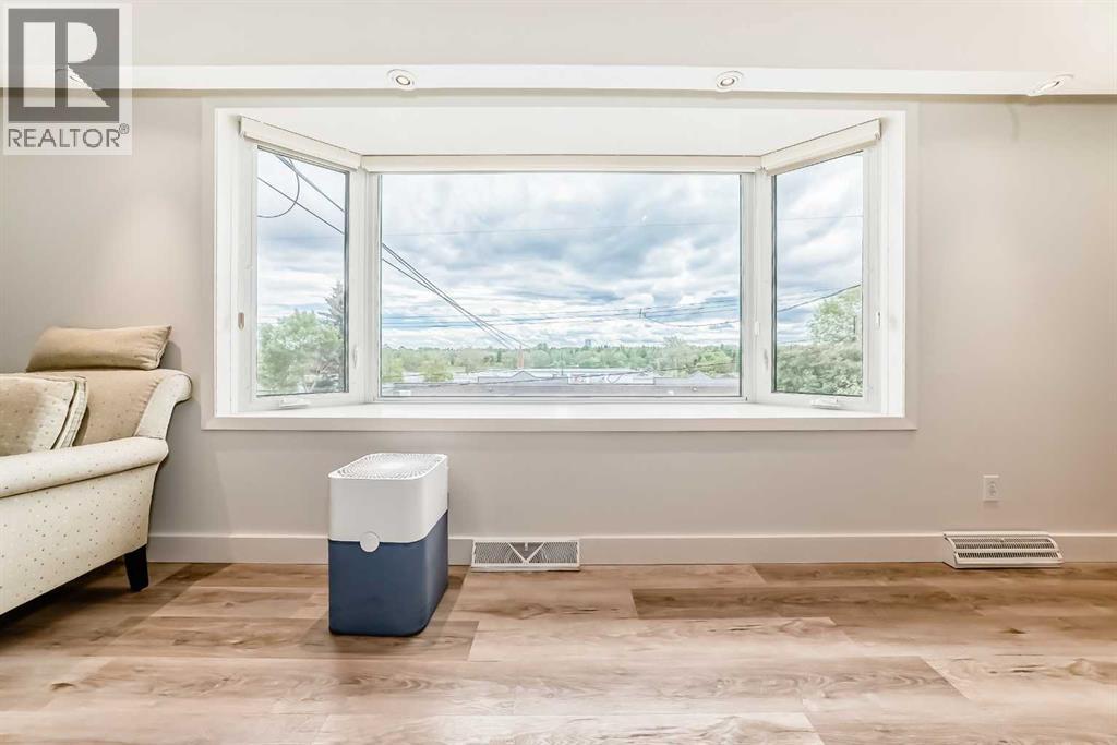 35 Collingwood Place NW