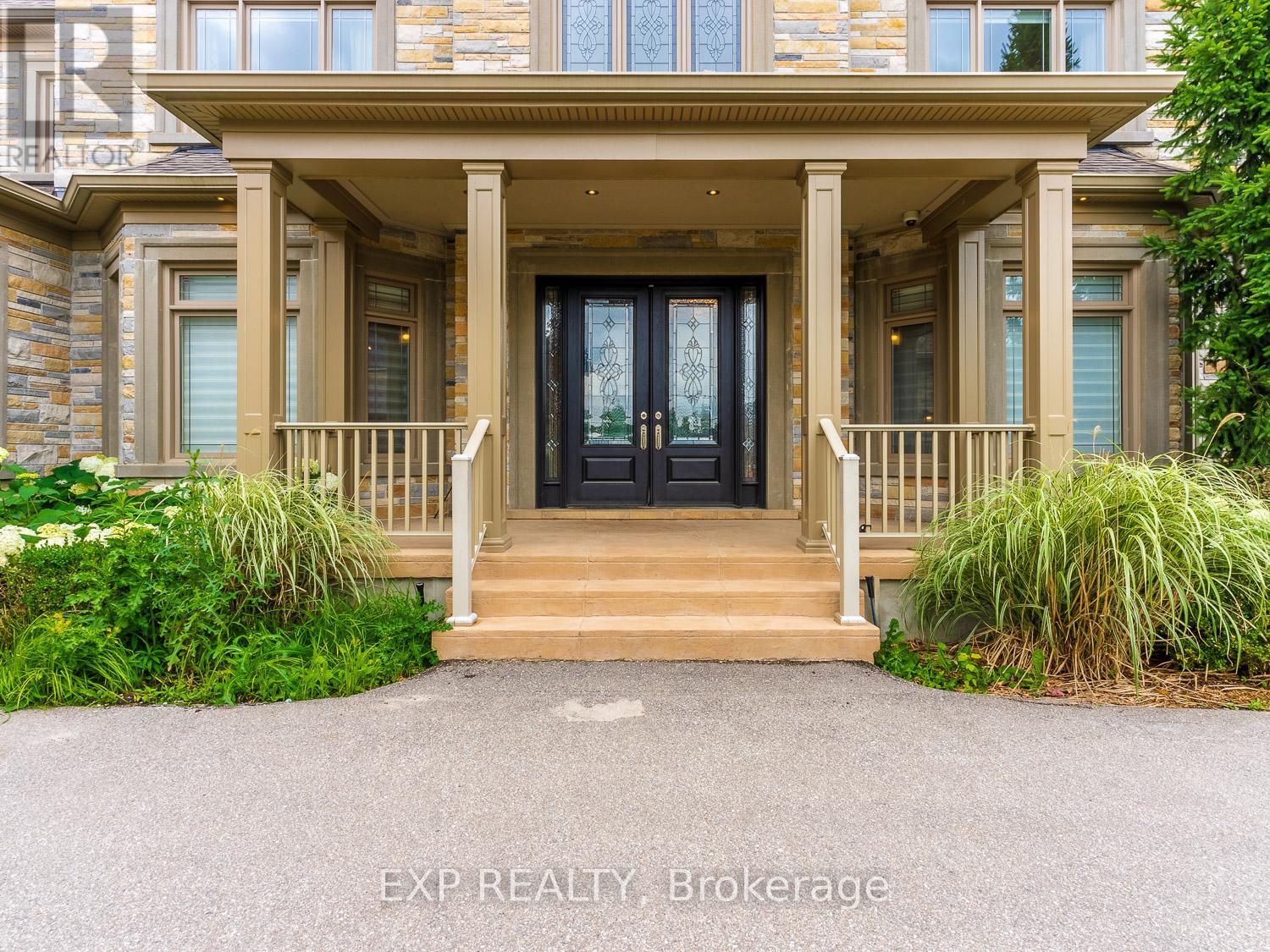 33 MAPLE GROVE AVENUE