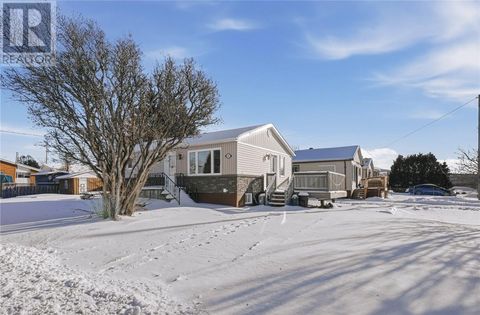 547 Alexander Sudbury ON P3A1R1