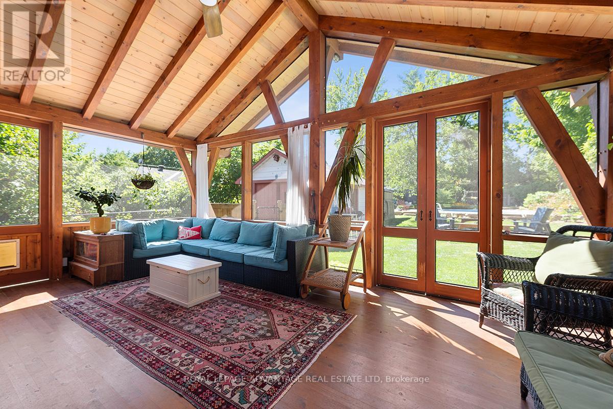 74 BECKWITH STREET E