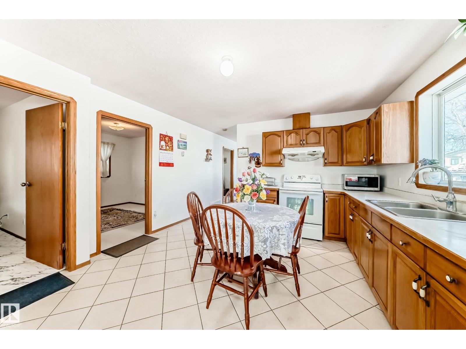 11913 80 ST NW