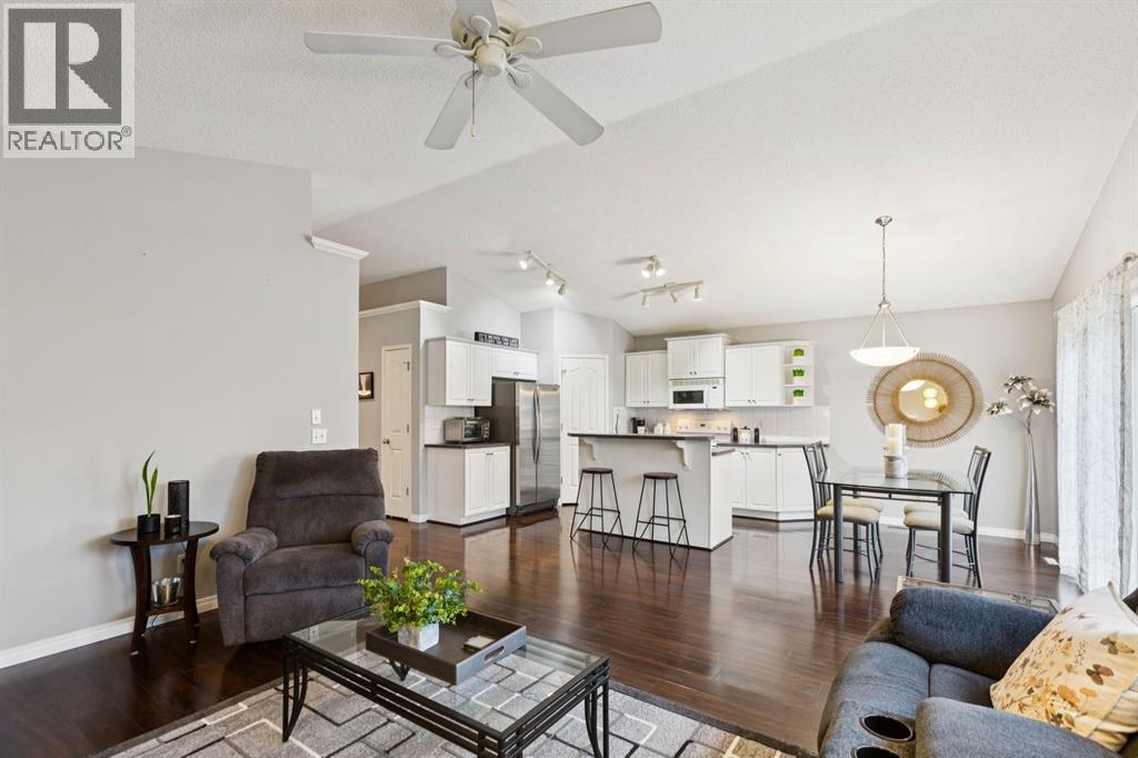 21 Covehaven Gardens NE