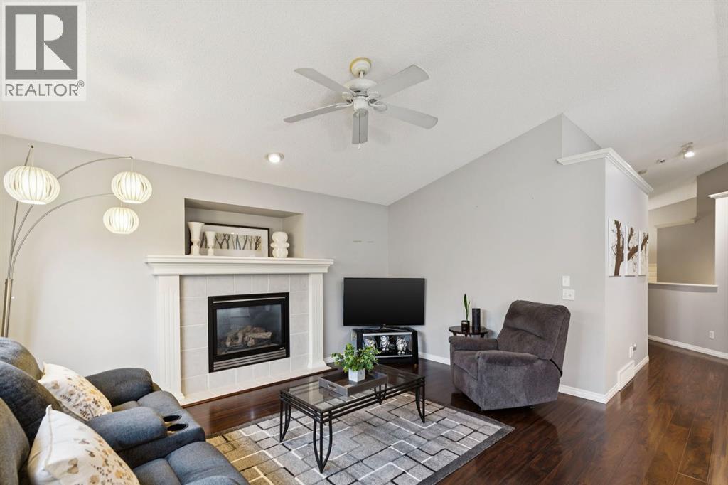 21 Covehaven Gardens NE