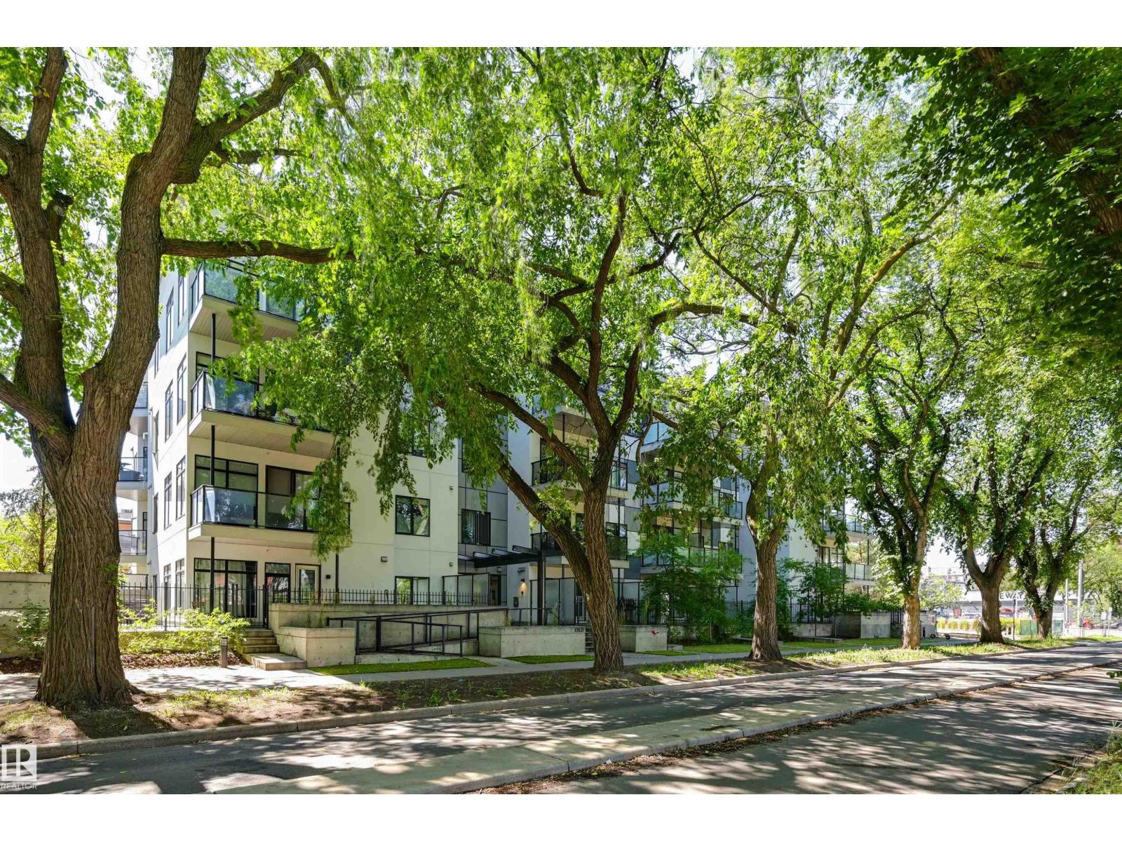 #403 10837 83 AV NW NW