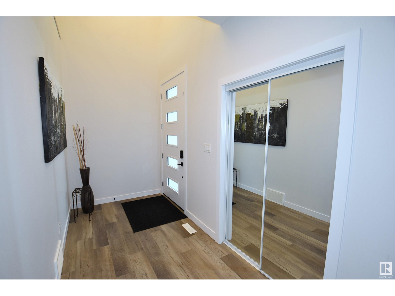 277 SILVERSTONE CR