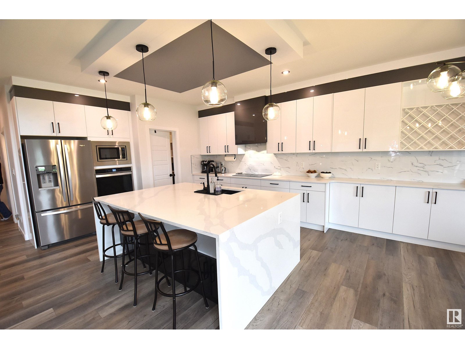277 SILVERSTONE CR
