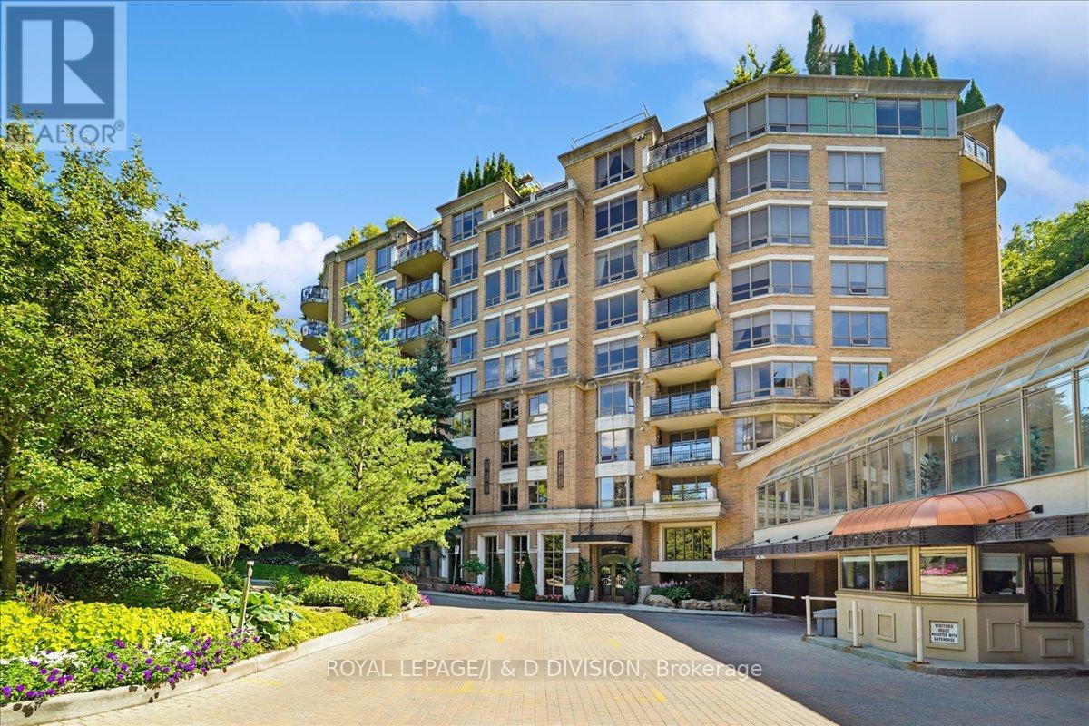 935 - 3600 YONGE STREET