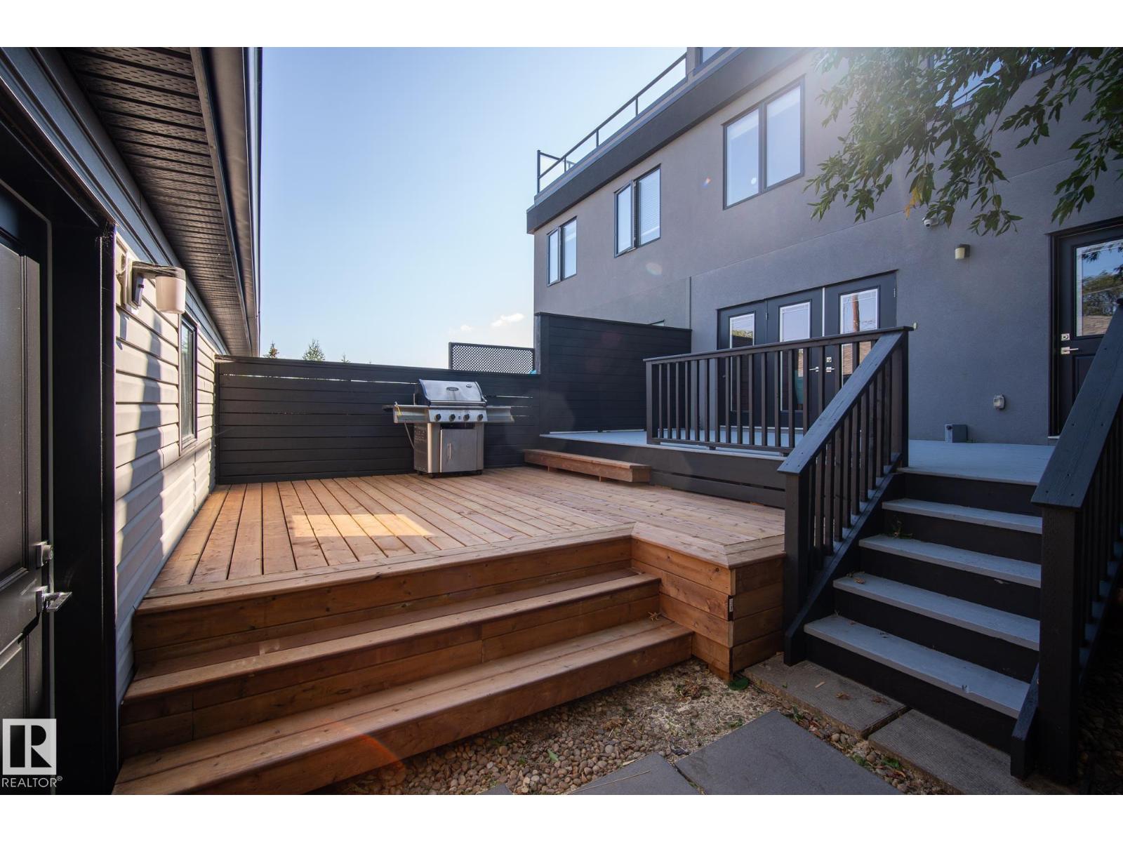 11426 71 AV NW