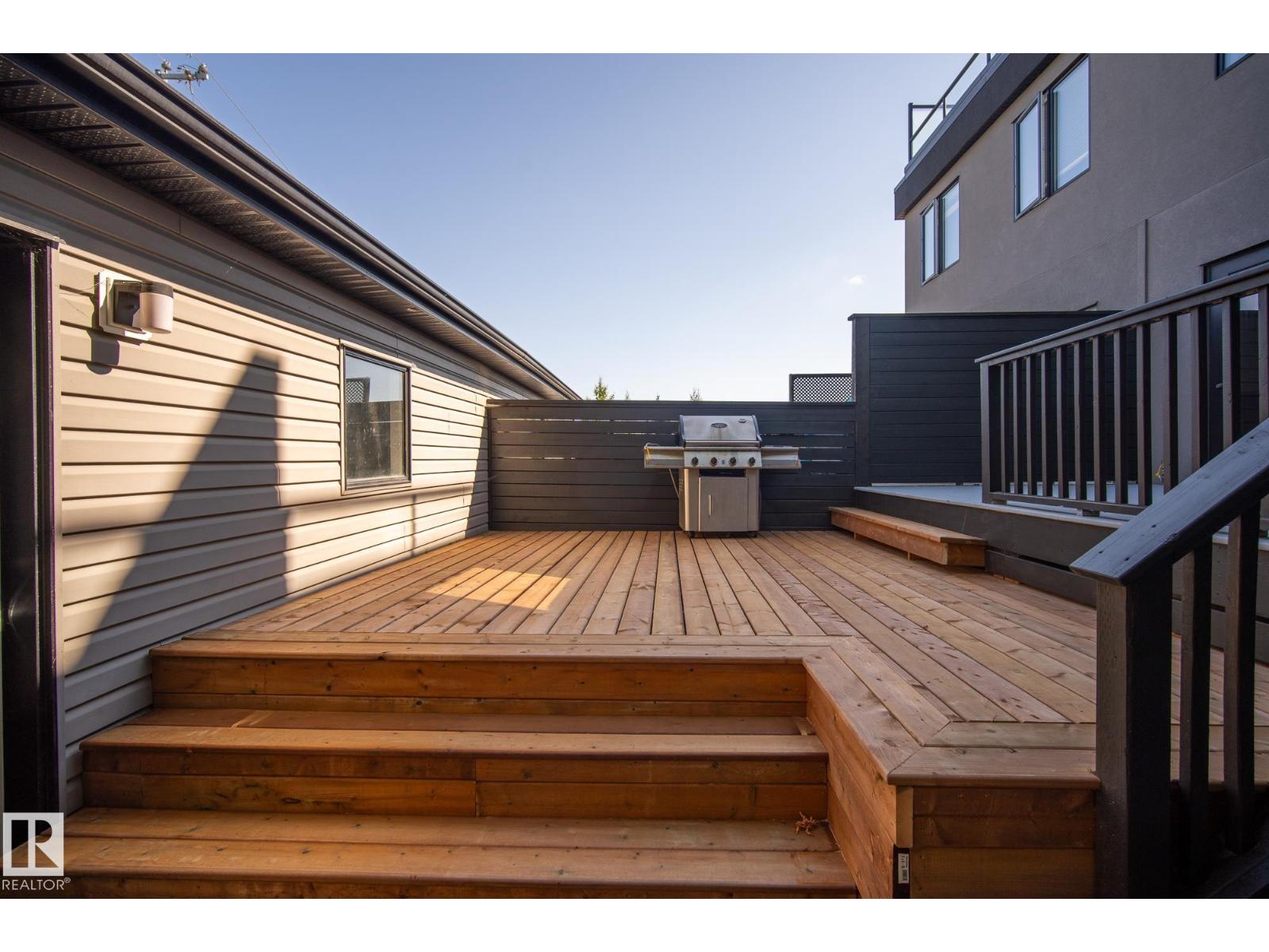 11426 71 AV NW